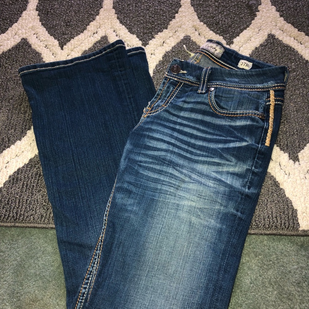 Buckle jeans